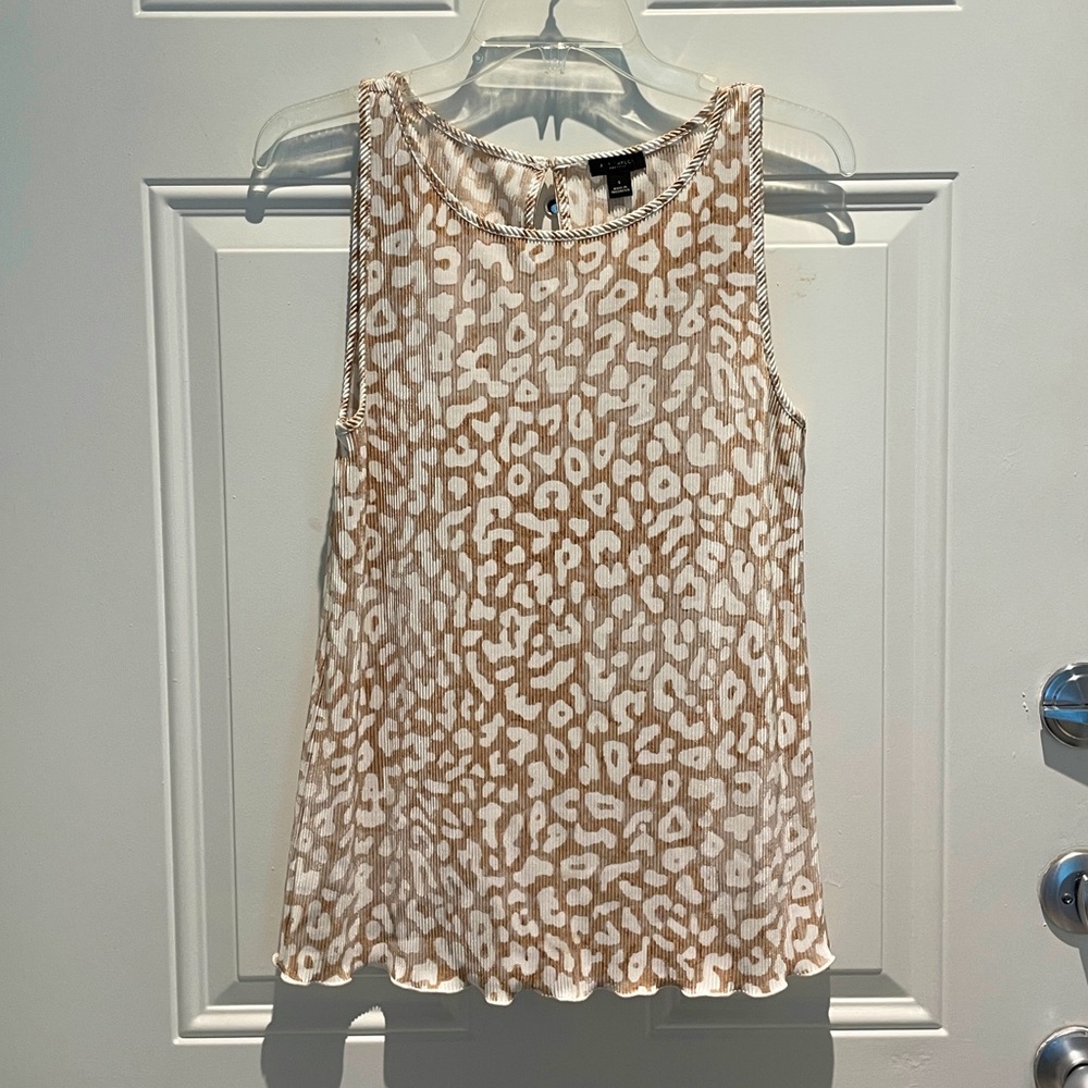 Ann Taylor Factory Tan Leopard Print Ribbed Scallop Sleeveless Top Size Small